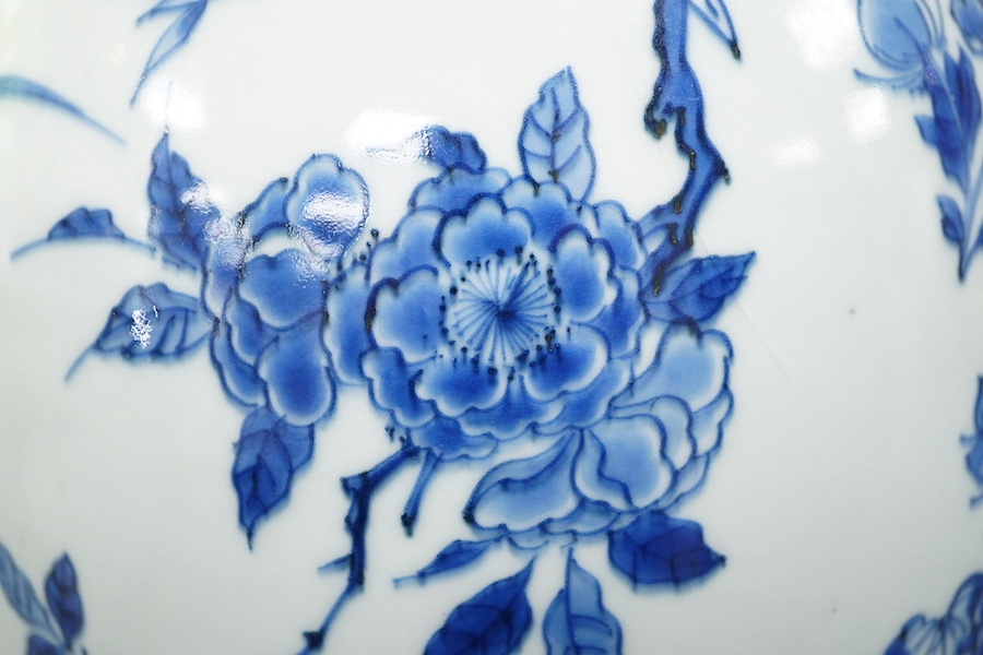 A large Chinese Transitional blue and white jar and cover, mid 17th century